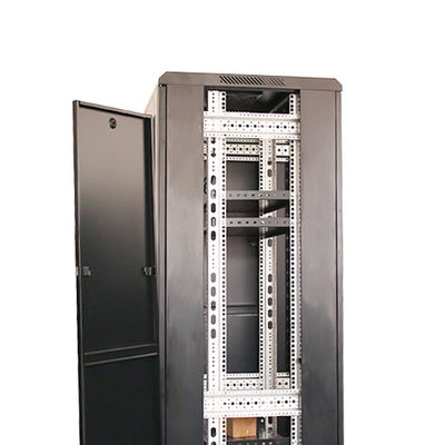 SPCC 냉 겹겹이 쌓았어 스틸 42U 네트워크 랙 엽 금속 장착장치 옵션 OEM 서비스